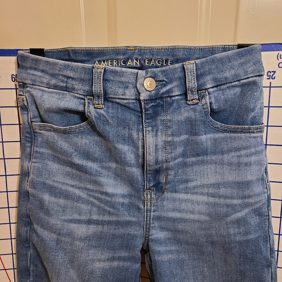 American Eagle Curvy Super Hi-Rise Jegging Crop, Size 2 Regular - Picture 2 of 9